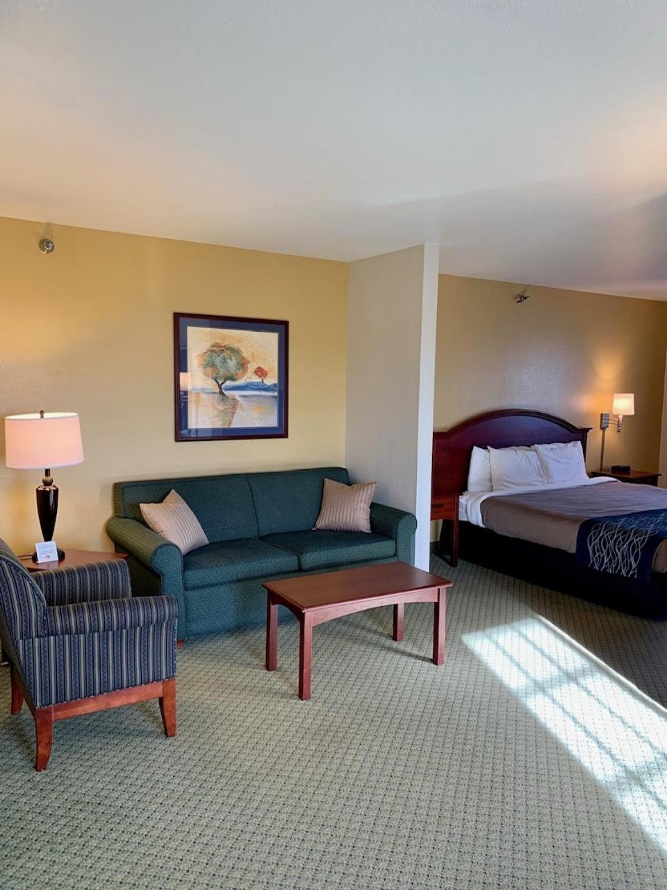 Grandstay Hotel & Suites Becker ภายนอก รูปภาพ